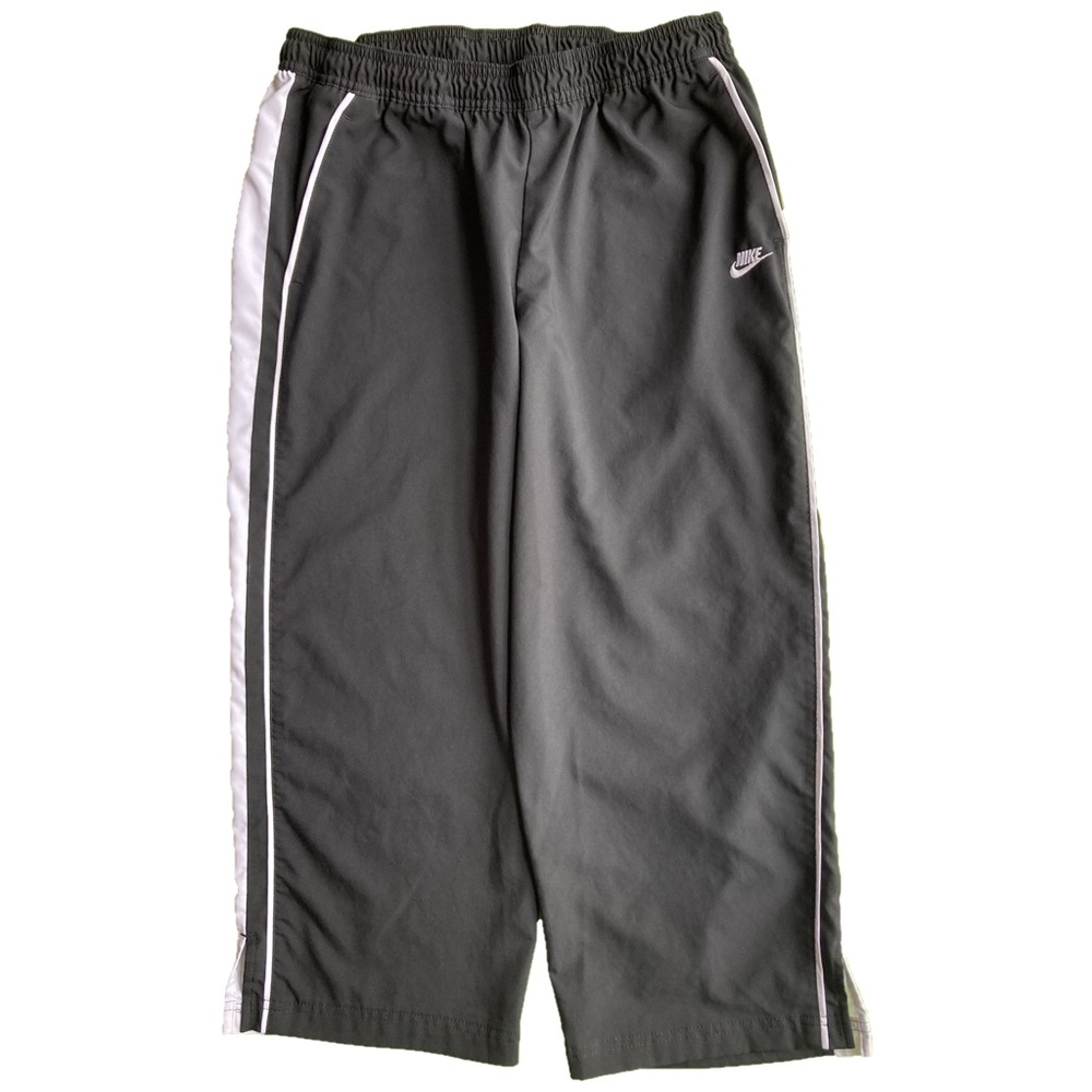 Vintage 2009 "NikeFIT DRY" Capri Pants - Black/White - Women's Medium